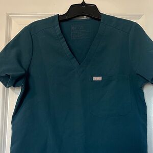 women's Caribbean Blue Catarina™ - One-Pocket Scrub Top - S / Pacific Blue